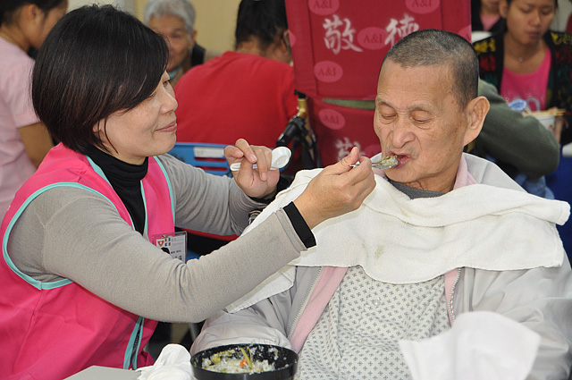 迎新送舊圍爐暨生日餐會