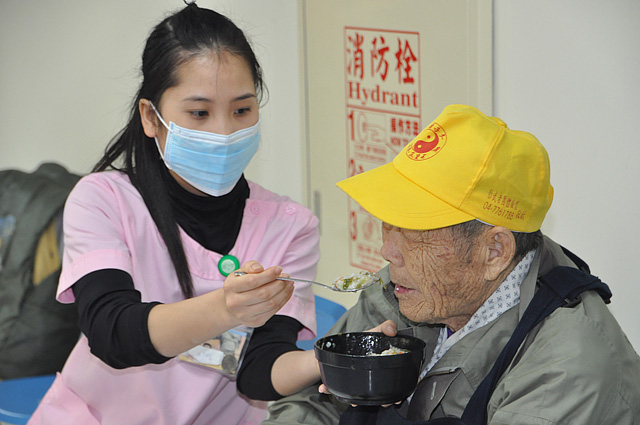 迎新送舊圍爐暨生日餐會