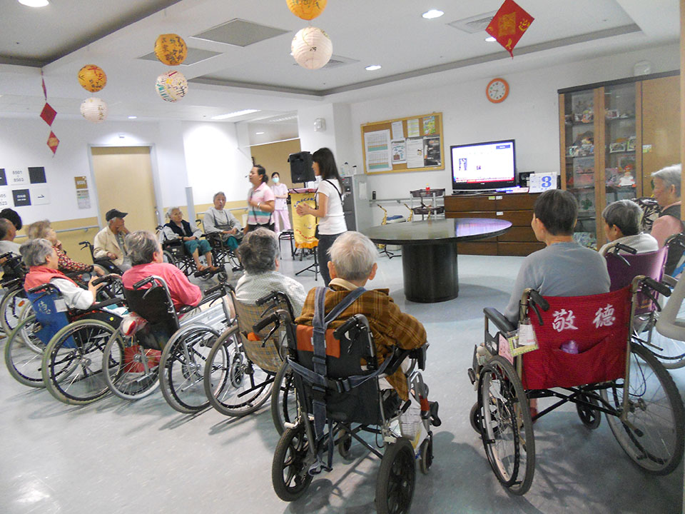 威盛信望愛基金會與台中市快樂薩斯風樂團