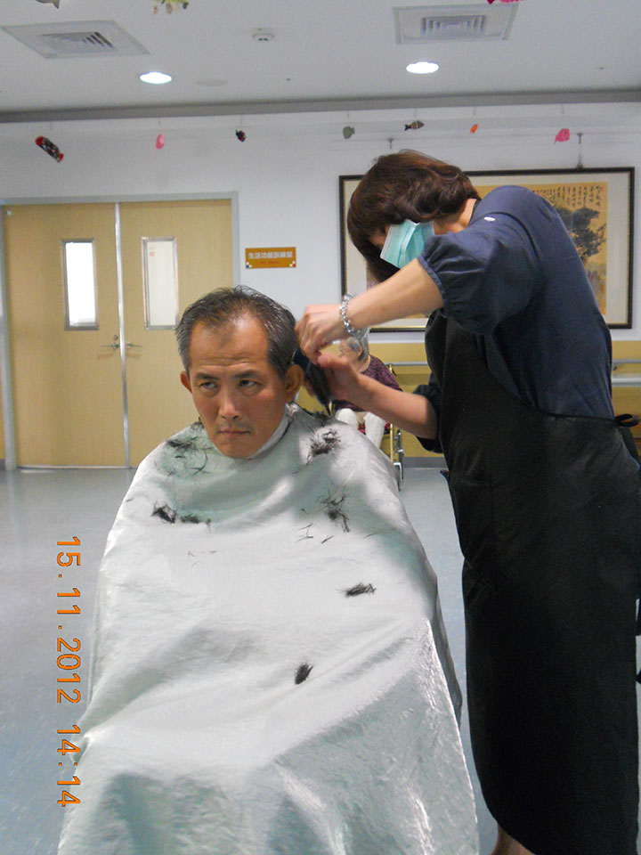 彣 髮型美容 - 愛心義剪 造型百變