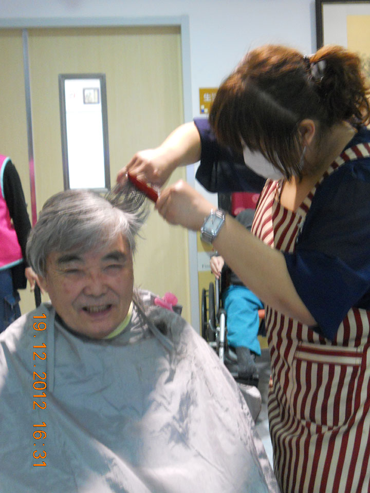 愛心義剪 造型百變