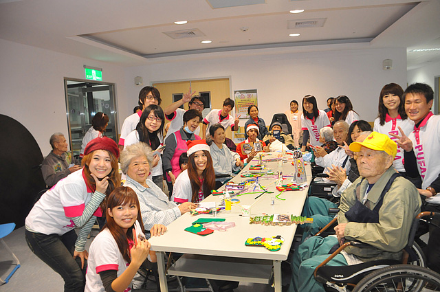 靜宜聖誕 送愛心